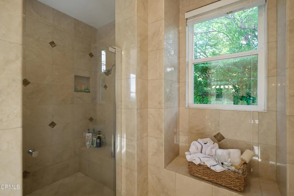 3921 Chapman Court, Altadena, California 91001 home-pic-46